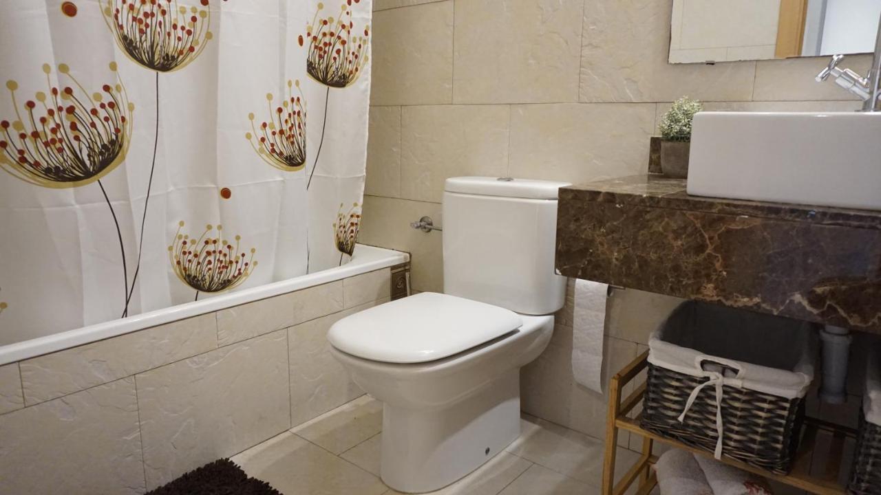 Encantador Apartamento Familiar 4 Px Con Terraza, Parking Y Wi-Fi En 兰卡 外观 照片